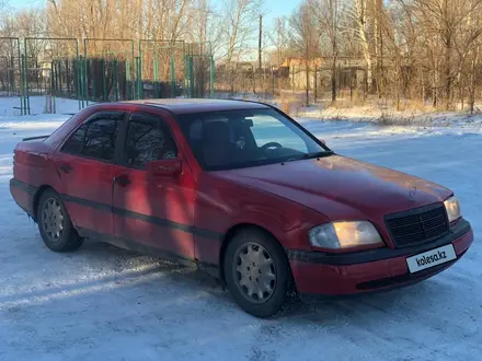 Mercedes-Benz C 180 1995 года за 1 550 000 тг. в Караганда – фото 2