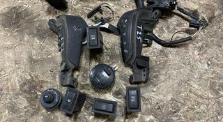 Кнопки на тойота авенсис камри за 2 000 тг. в Караганда