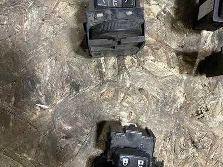 Кнопки на тойота авенсис камри за 2 000 тг. в Караганда – фото 3
