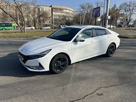 Hyundai Elantra 2023 года за 10 600 000 тг. в Алматы