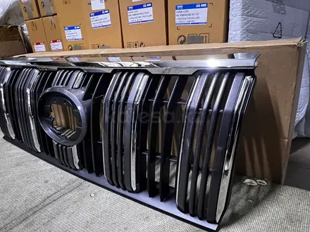 Решетка радиатора серая Prado 150 18- за 90 000 тг. в Алматы