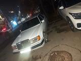 Mercedes-Benz E 200 1990 года за 1 150 000 тг. в Алматы