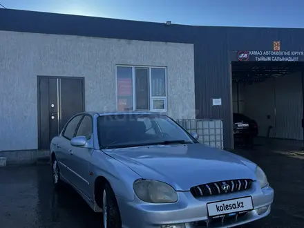 Hyundai Sonata 1998 года за 1 600 000 тг. в Атырау – фото 4