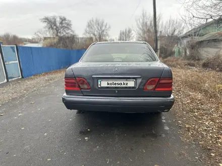 Mercedes-Benz E 280 1996 года за 1 900 000 тг. в Ушарал – фото 9