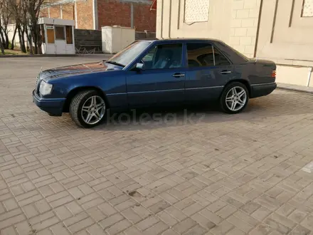 Mercedes-Benz E 280 1995 года за 3 500 000 тг. в Алматы – фото 3