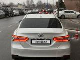 Toyota Camry 2019 годаfor15 000 000 тг. в Караганда – фото 4