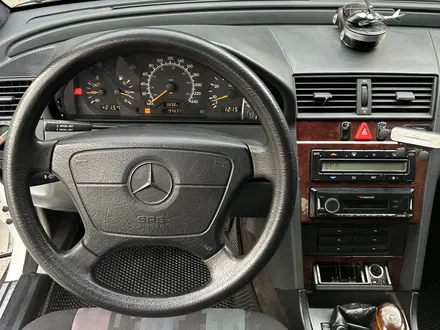 Mercedes-Benz C 220 1994 года за 2 800 000 тг. в Алматы – фото 9