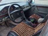 Mercedes-Benz E 320 1991 года за 1 550 000 тг. в Астана – фото 5
