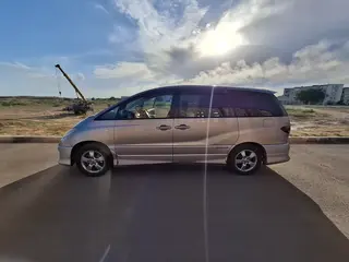 Toyota Estima, 2005