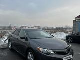 Toyota Camry 2013 годаfor8 600 000 тг. в Алматы – фото 2