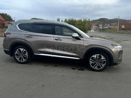 Hyundai Santa Fe 2019 года за 15 000 000 тг. в Усть-Каменогорск – фото 7