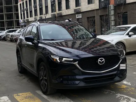 Mazda CX-5 2017 года за 9 800 000 тг. в Атырау