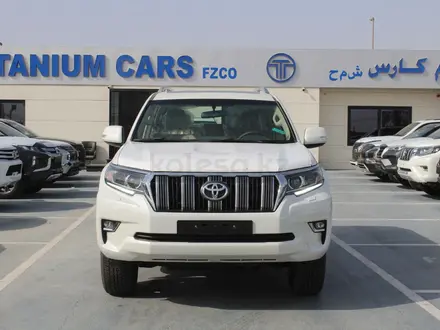 Toyota Land Cruiser Prado 2023 года за 31 700 000 тг. в Семей – фото 2