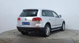 Volkswagen Touareg 2005 года за 3 690 000 тг. в Астана – фото 5