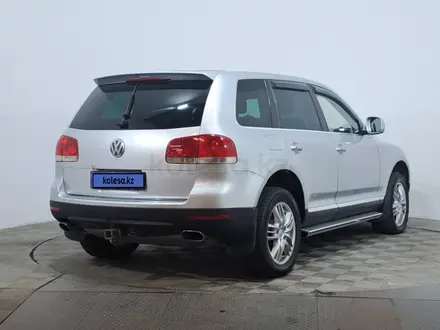 Volkswagen Touareg 2005 года за 3 690 000 тг. в Астана – фото 5