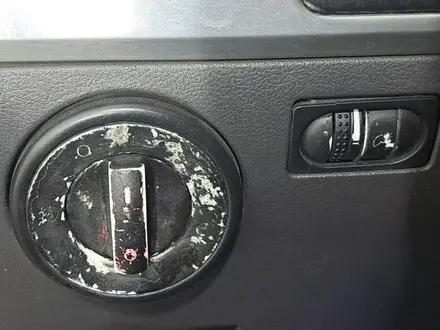 Volkswagen Touareg 2005 года за 3 690 000 тг. в Астана – фото 26