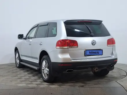 Volkswagen Touareg 2005 года за 3 690 000 тг. в Астана – фото 7