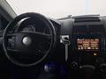Volkswagen Touareg 2005 года за 3 690 000 тг. в Астана – фото 15