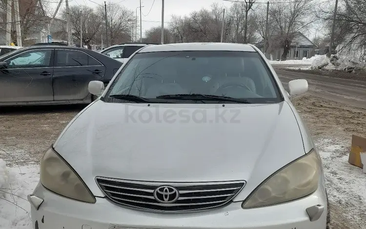 Toyota Camry 2004 года за 3 300 000 тг. в Актобе