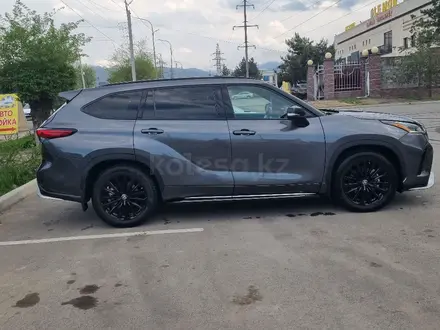 Toyota Highlander 2024 года за 23 300 000 тг. в Алматы – фото 2