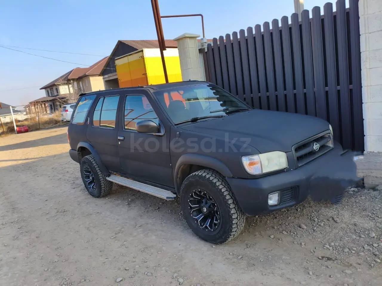 Nissan Pathfinder, 1998