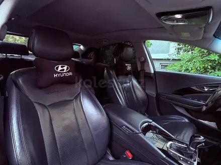 Hyundai Grandeur 2012 года за 7 800 000 тг. в Алматы – фото 31