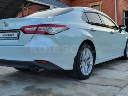 Toyota Camry 2018 года за 15 300 000 тг. в Жанакорган – фото 11