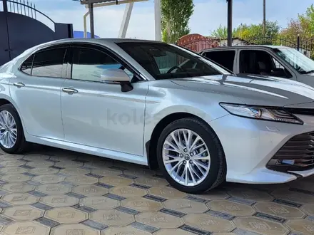 Toyota Camry 2018 года за 15 300 000 тг. в Жанакорган – фото 18