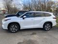 Toyota Highlander 2023 годаүшін22 900 000 тг. в Уральск