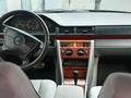Mercedes-Benz E 220 1995 года за 2 700 000 тг. в Райымбек (Карасайский р-н) – фото 4
