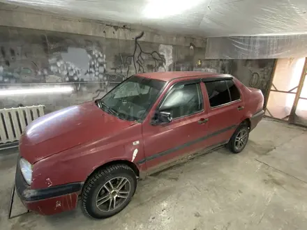 Volkswagen Vento 1992 года за 700 000 тг. в Рудный – фото 4