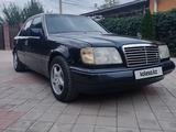 Mercedes-Benz E 200 1994 годаүшін2 300 000 тг. в Алматы