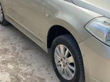 Nissan Tiida 2005 годаfor2 700 000 тг. в Жанаозен – фото 2