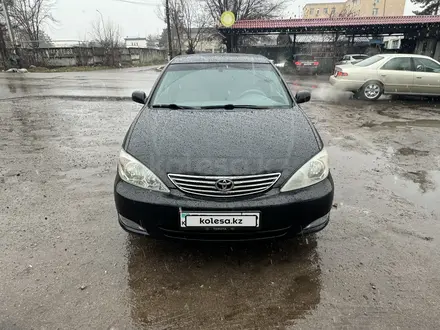 Toyota Camry 2004 года за 5 300 000 тг. в Алматы – фото 2