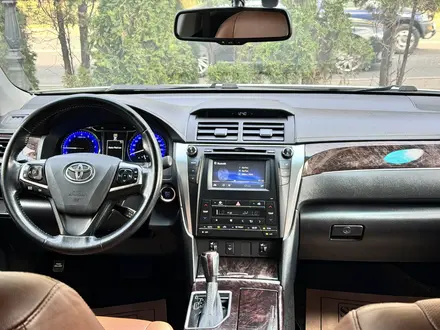 Toyota Camry 2017 года за 13 200 000 тг. в Алматы – фото 82