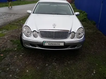 Mercedes-Benz E 240 2002 года за 4 700 000 тг. в Усть-Каменогорск