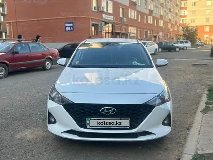 Hyundai Accent 2022 года за 8 000 000 тг. в Уральск