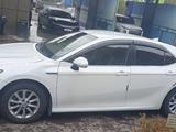 Toyota Camry 2020 года за 11 000 000 тг. в Алматы – фото 3
