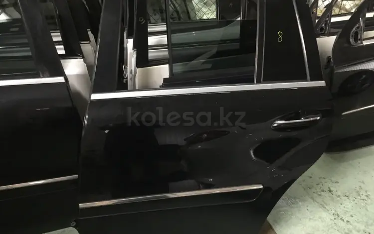 Дверь задняя левая на Mercedes-Benz GL550 67004-00015үшін1 000 тг. в Алматы