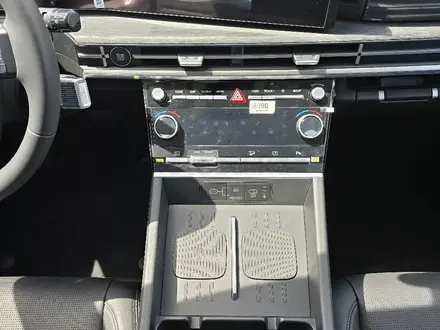 Hyundai Santa Fe 2025 года за 17 180 000 тг. в Астана – фото 13