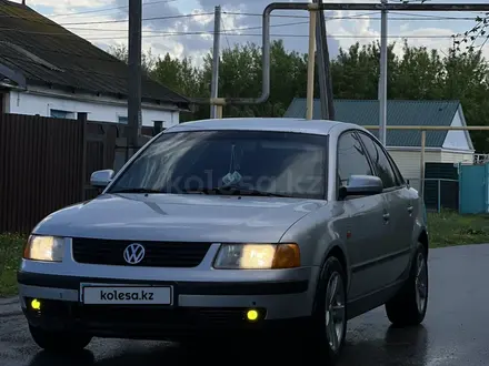 Volkswagen Passat 1999 года за 1 990 000 тг. в Костанай – фото 2