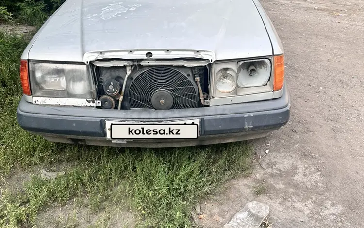 Mercedes-Benz E 230 1989 годаfor900 000 тг. в Караганда