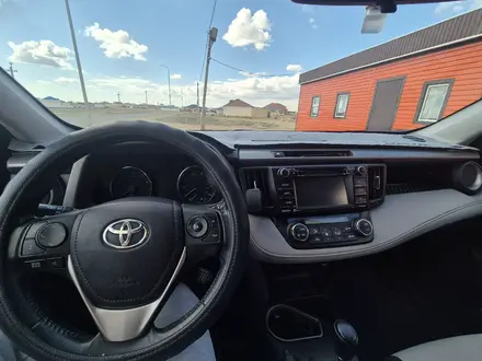 Toyota RAV4 2016 года за 7 700 000 тг. в Актау – фото 2