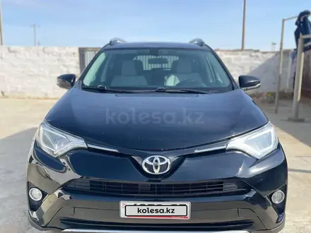 Toyota RAV4 2016 года за 7 700 000 тг. в Актау – фото 11