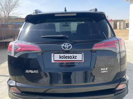 Toyota RAV4 2016 года за 7 700 000 тг. в Актау – фото 14