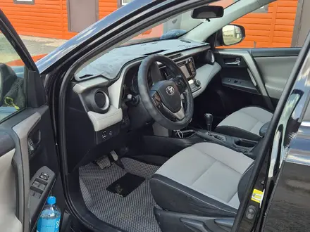 Toyota RAV4 2016 года за 7 700 000 тг. в Актау – фото 3