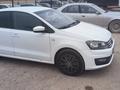 Volkswagen Polo 2015 года за 3 800 000 тг. в Актау