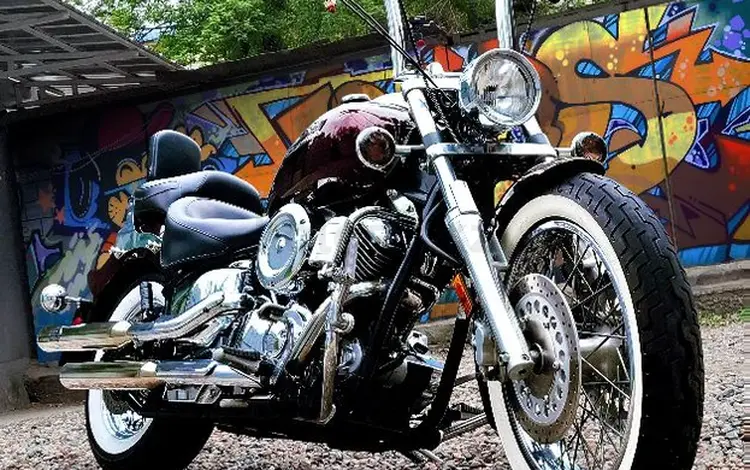 Yamaha  XVS1100 2006 года за 3 700 000 тг. в Алматы