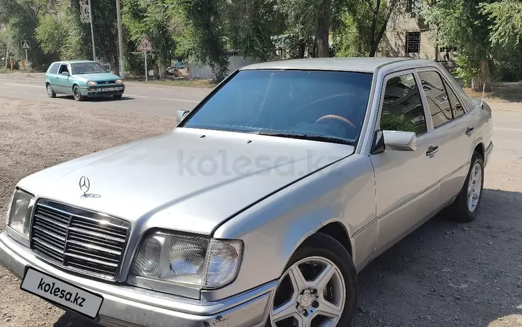 Mercedes-Benz E 220 1994 года за 1 350 000 тг. в Алматы