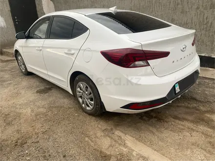 Hyundai Elantra 2020 года за 7 500 000 тг. в Атырау – фото 4